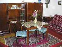 Az egyes szamu apartman elso szobaja