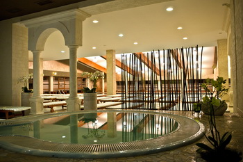 Apollo Wellness Club Hotel Sangeorgiu de Mures SPA