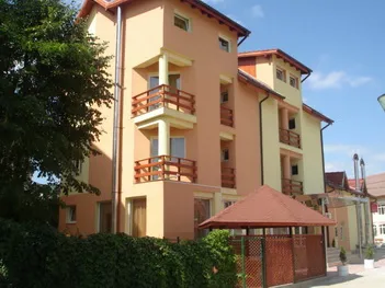 cazare brasov - Cazare in Brasov - Hotel Q ***, rezervari online in Brasov: Hotel ***