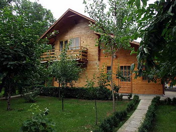 Cazare in Bucuresti - Casa Verde, rezervari online in Bucuresti: Casa de Vacanta Cazare in Bucuresti - Casa Verde, rezervari online in Bucuresti: Casa de Vacanta