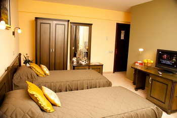 Accommodation Sangeorgiu de Mures - Apollo Hotel - Mures County
