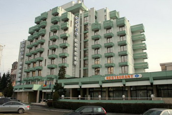 cazare deva - Cazare in Deva - Hotel Sarmis ***, rezervari online in Deva: Hotel ***