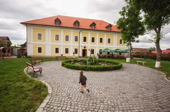 Cazare Ogra - Hotel Castel Haller - Judetul Mures