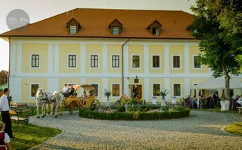 Cazare Ogra - Hotel Castel Haller - Judetul Mures