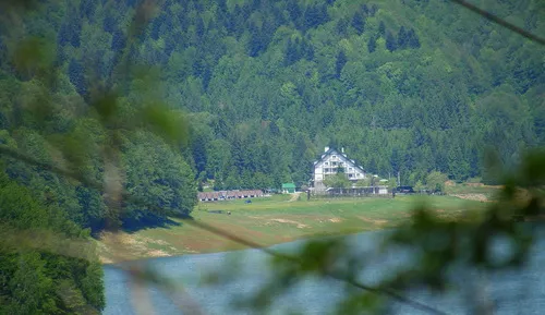 Cazare Transfagarasan - Comuna Arefu - Lacul Vidraru - Cabana Cumpana - Judetul Arges