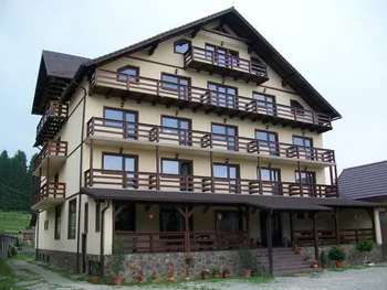 Cazare in Zarnesti - Pensiune Hora cu Brazi ***, rezervari online in Zarnesti: Pensiune *** cazare magura, parcul natioanl piatra craiului - Cazare in Zarnesti - Pensiune Hora cu Brazi ***, rezervari online in Zarnesti: Pensiune ***