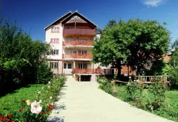 Cazare in Zarnesti - Pensiune Mosorel **, rezervari online in Zarnesti: Pensiune ** cazare magura, parcul natioanl piatra craiului - Cazare in Zarnesti - Pensiune Mosorel **, rezervari online in Zarnesti: Pensiune **
