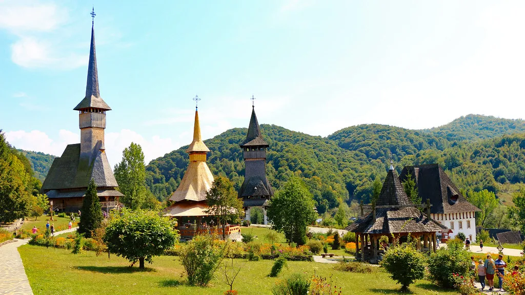 Maramures | Manastirea Barsana - Biserici din lemn