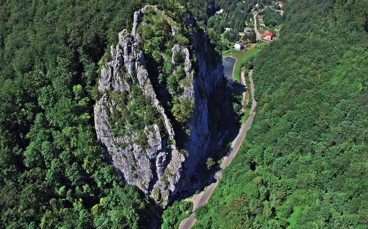 Boga | Muntii Apuseni | Muntii Bihorului | Piatra Bulzului