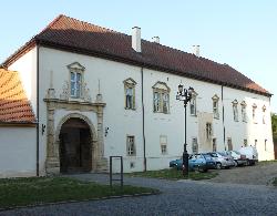 Prezentare in imagini: descriere, poze, harta, cazare, atractii–drumetii Alba Iulia Cazare Prezentare in imagini: descriere, poze, harta, cazare, atractii–drumetii Alba Iulia Cazare