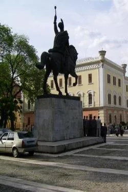 Prezentare in imagini: descriere, poze, harta, cazare, atractii–drumetii Alba Iulia Cazare