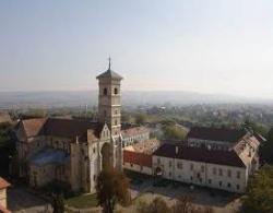 Prezentare in imagini: descriere, poze, harta, cazare, atractii–drumetii Alba Iulia Cazare Prezentare in imagini: descriere, poze, harta, cazare, atractii–drumetii Alba Iulia Cazare
