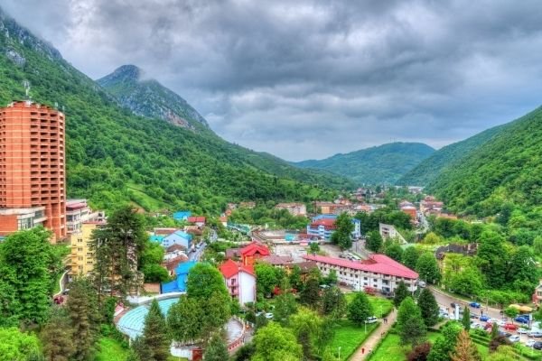 Băile Herculane prezentare în imagini: descriere, poze, harta, cazare, atractii-drumetii