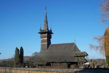 Biserica de lemn Rogoz Turism Biserici de lemn din Maramures Cazare