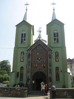 Biserica Sf Constantin si Elena Turism Biserici din Suceava Cazare