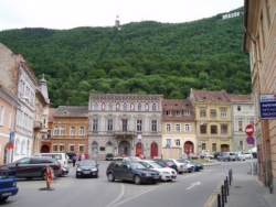 Prezentare in imagini: descriere, poze, harta, cazare, atractii–drumetii Brasov Cazare