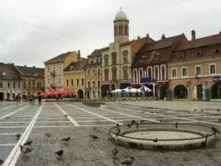 Prezentare in imagini: descriere, poze, harta, cazare, atractii–drumetii Brasov Cazare