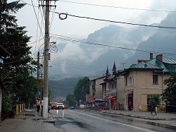 Prezentare in imagini: descriere, poze, harta, cazare, atractii–drumetii Busteni Sinaia Cazare