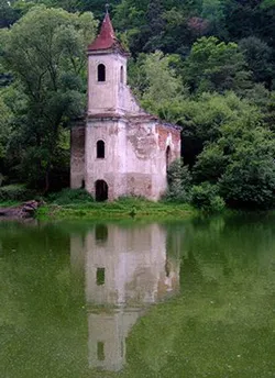 Prezentare in imagini: descriere, poze, harta, cazare, atractii–drumetii Lacul Cincis Cazare