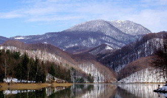 Prezentare in imagini: descriere, poze, harta, cazare, atractii–drumetii Lacul Firiza Cazare