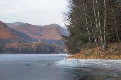 Prezentare in imagini: descriere, poze, harta, cazare, atractii–drumetii Lacul Firiza Cazare