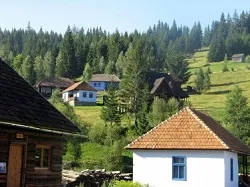 Prezentare in imagini: descriere, poze, harta, cazare, atractii–drumetii Madaras Cazare