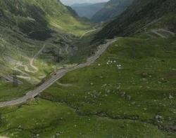 Prezentare in imagini: descriere, poze, harta, cazare, atractii–drumetii Transfagarasan Cazare Prezentare in imagini: descriere, poze, harta, cazare, atractii–drumetii Transfagarasan Cazare