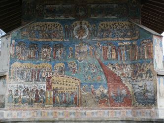 Prezentare in imagini: descriere, poze, harta, cazare, atractii–drumetii Voronet Cazare Prezentare in imagini: descriere, poze, harta, cazare, atractii–drumetii Voronet Cazare